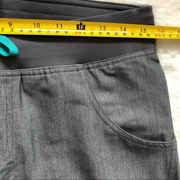 FIGS NWT KADE Grey Cargo Scrub Pants Nurse Doctor Scrubs Work Hospital - Picture 7 of 13